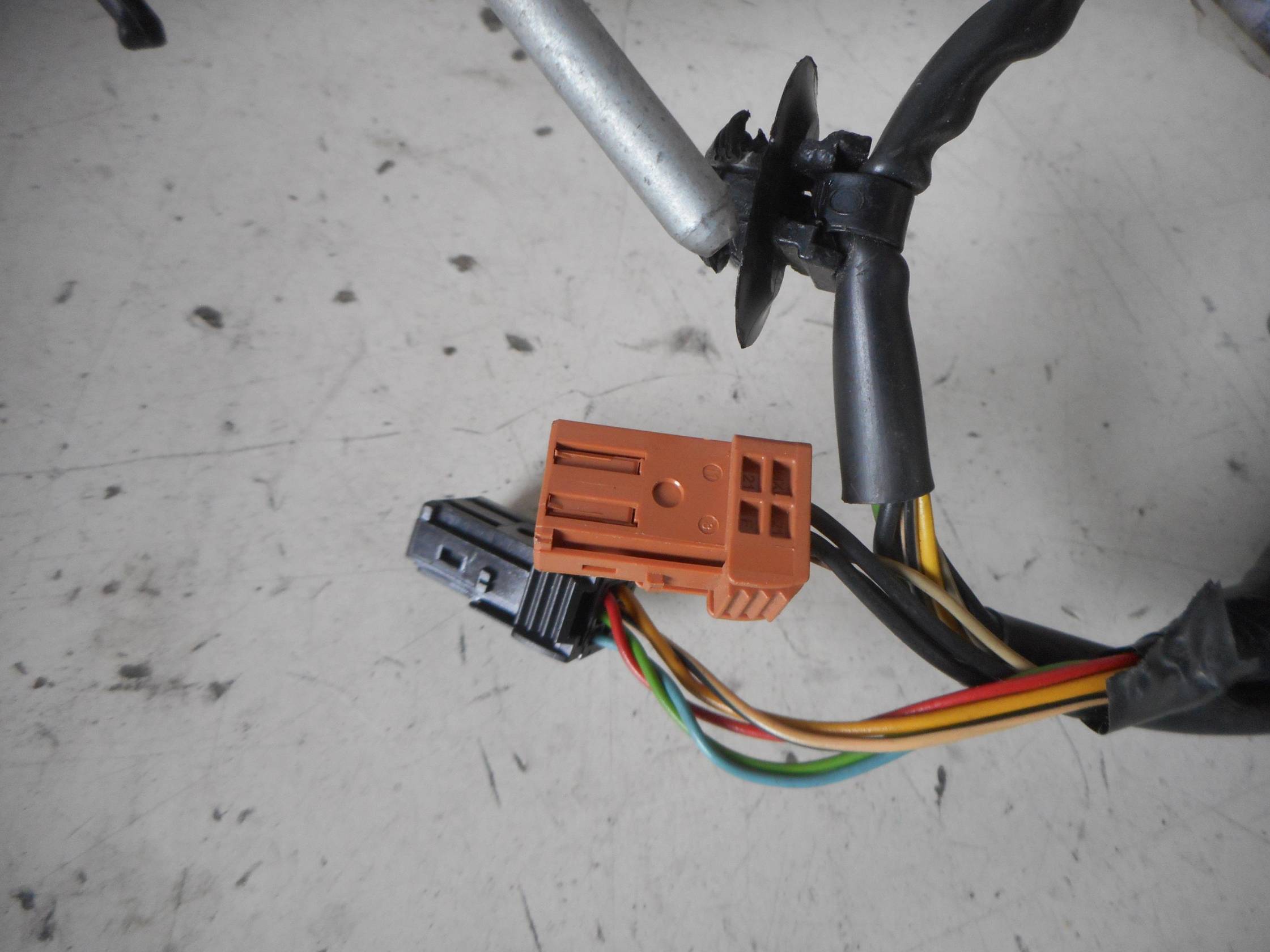 Retrovisore est. regolaz. elettr. sx.